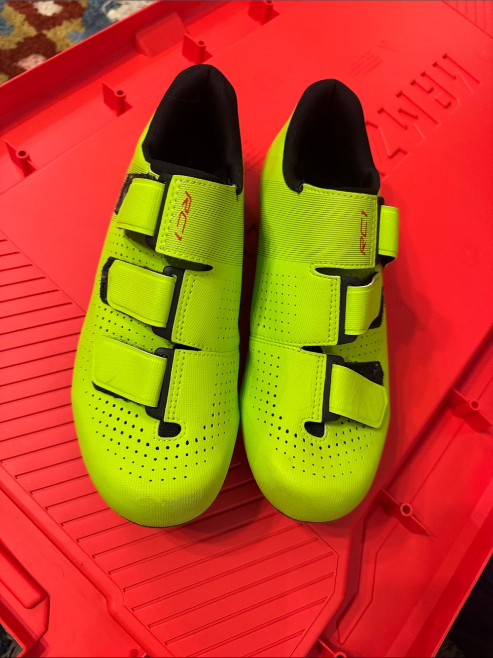 Men’s Neon Green Shimano RC1 Cycling Shoes with Hook-and-Loop Straps Sz 10.5